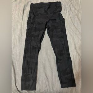 Lululemon grey camo leggings size 6